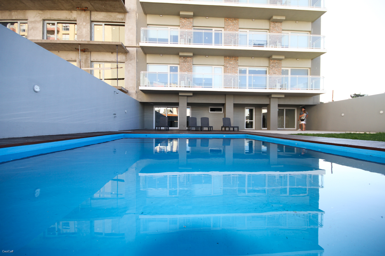 Departamento con amplio Balcón Vista Parcial al Mar . ¨Edificio Senderos de la Costa*Diciembre hasta el 22 /$ 80.000 pesos