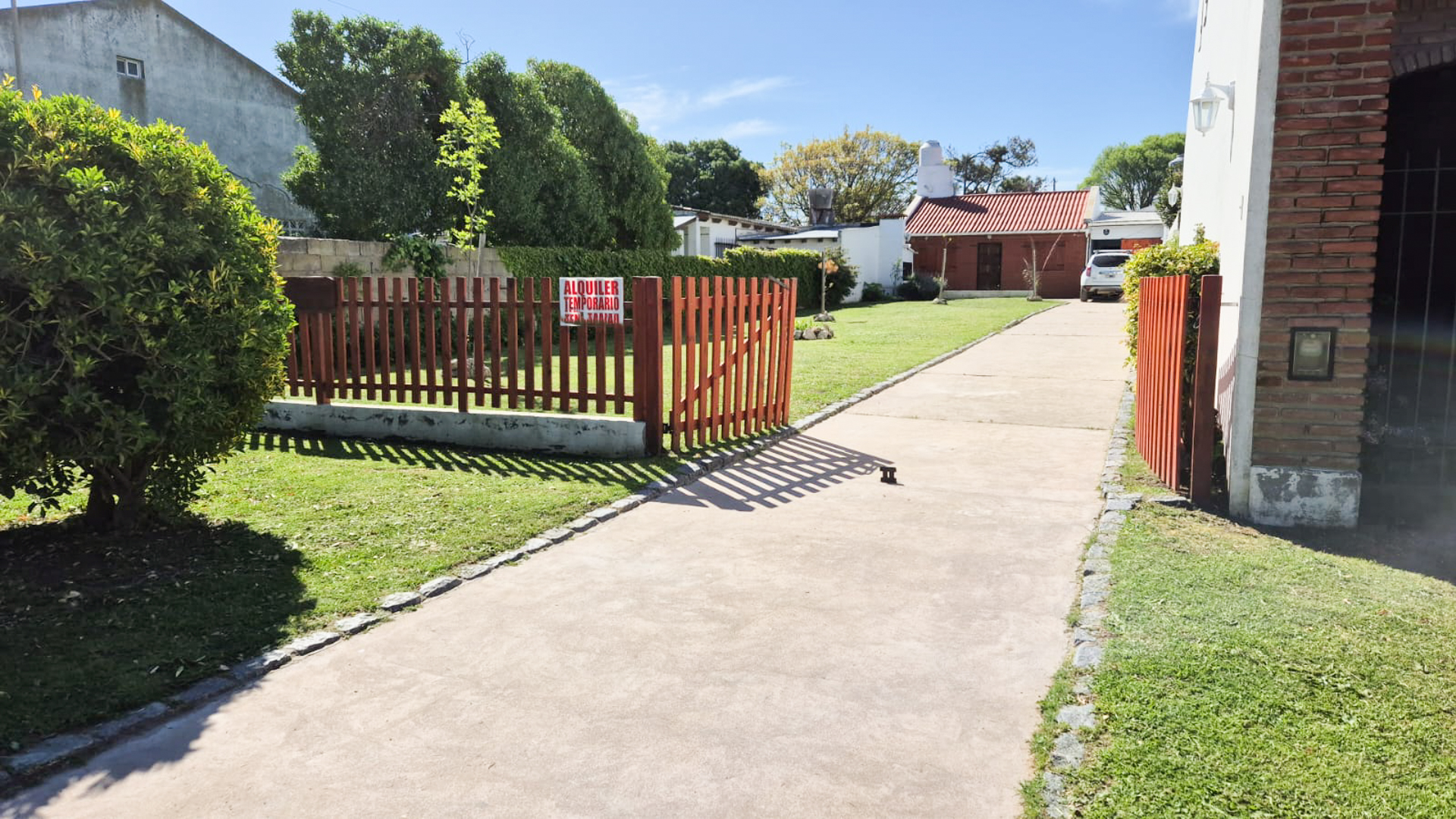 Luminosa y Prolija Casa en Playas de Quequén. A Dos Cuadras del Mar Luminosa y Prolija Casa en Playas de Quequén. A Dos Cuadras del Mar